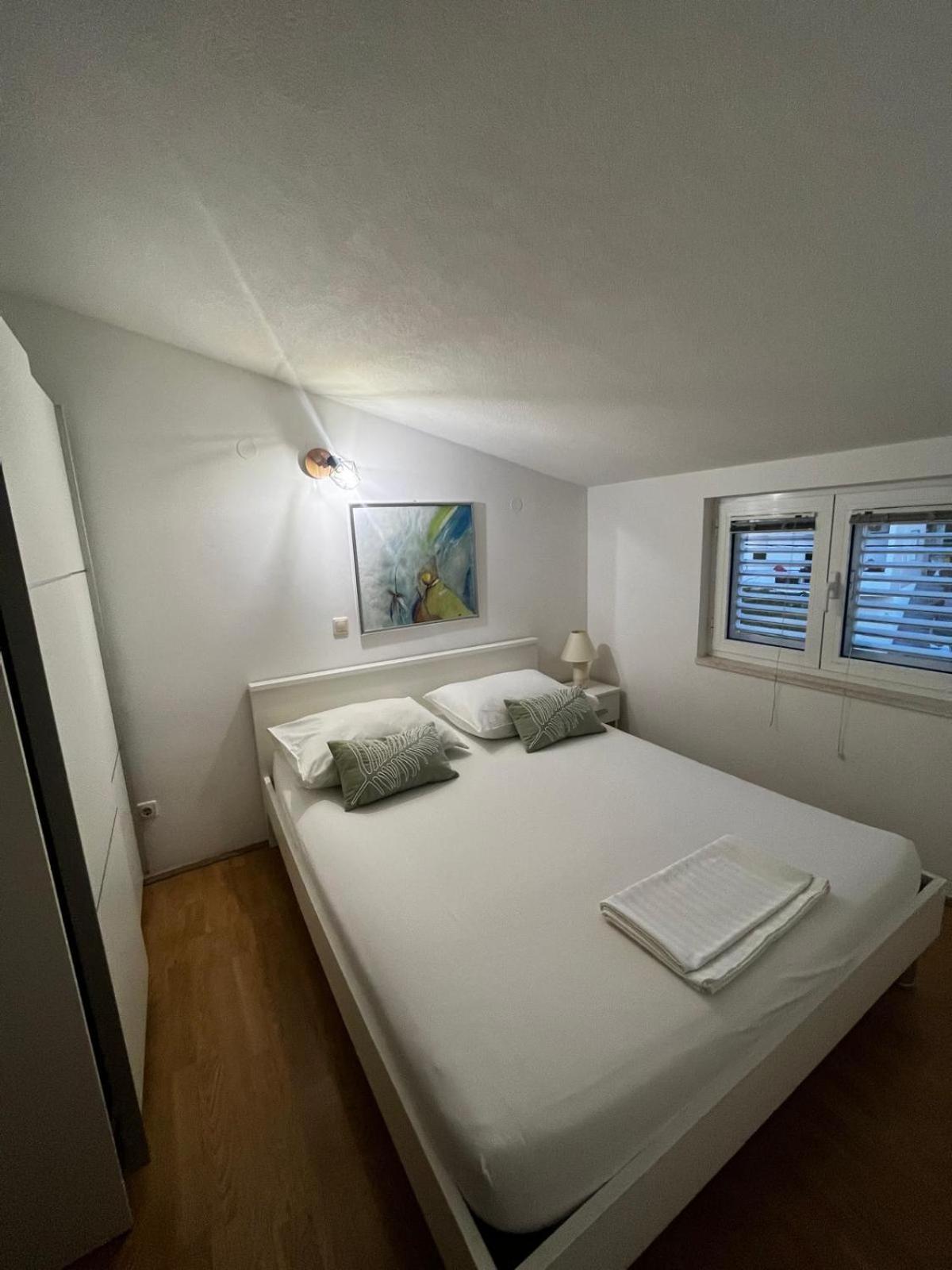 Apartments Kapetanovi Dvori トロギール エクステリア 写真