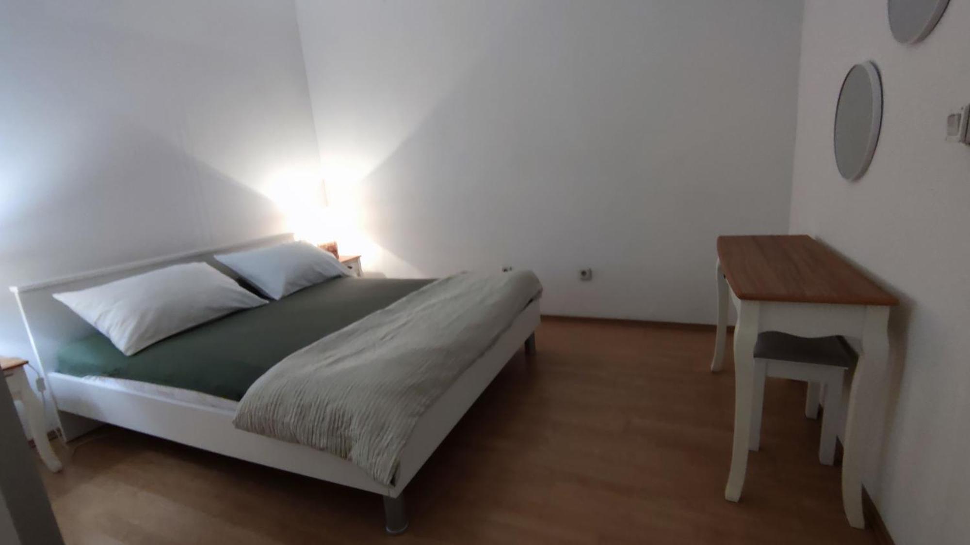 Apartments Kapetanovi Dvori トロギール エクステリア 写真