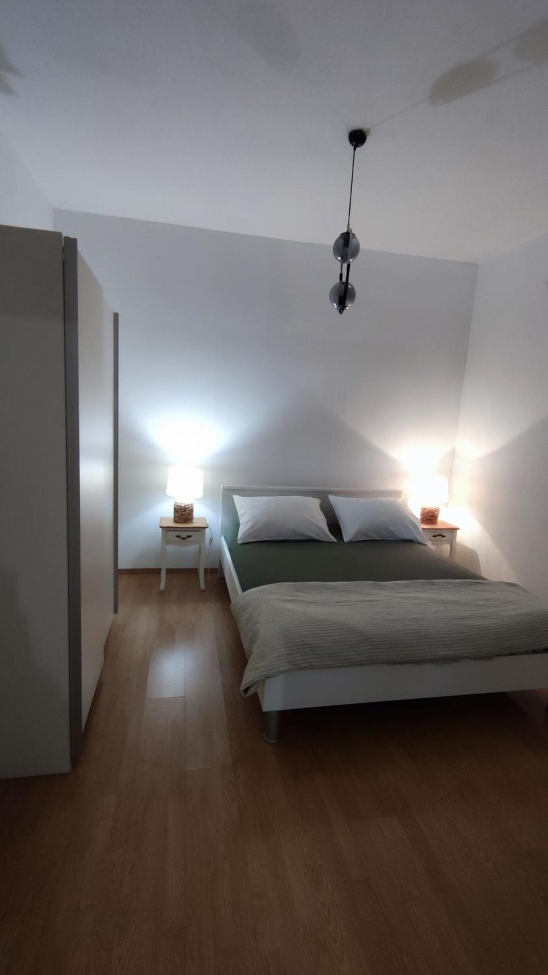 Apartments Kapetanovi Dvori トロギール エクステリア 写真