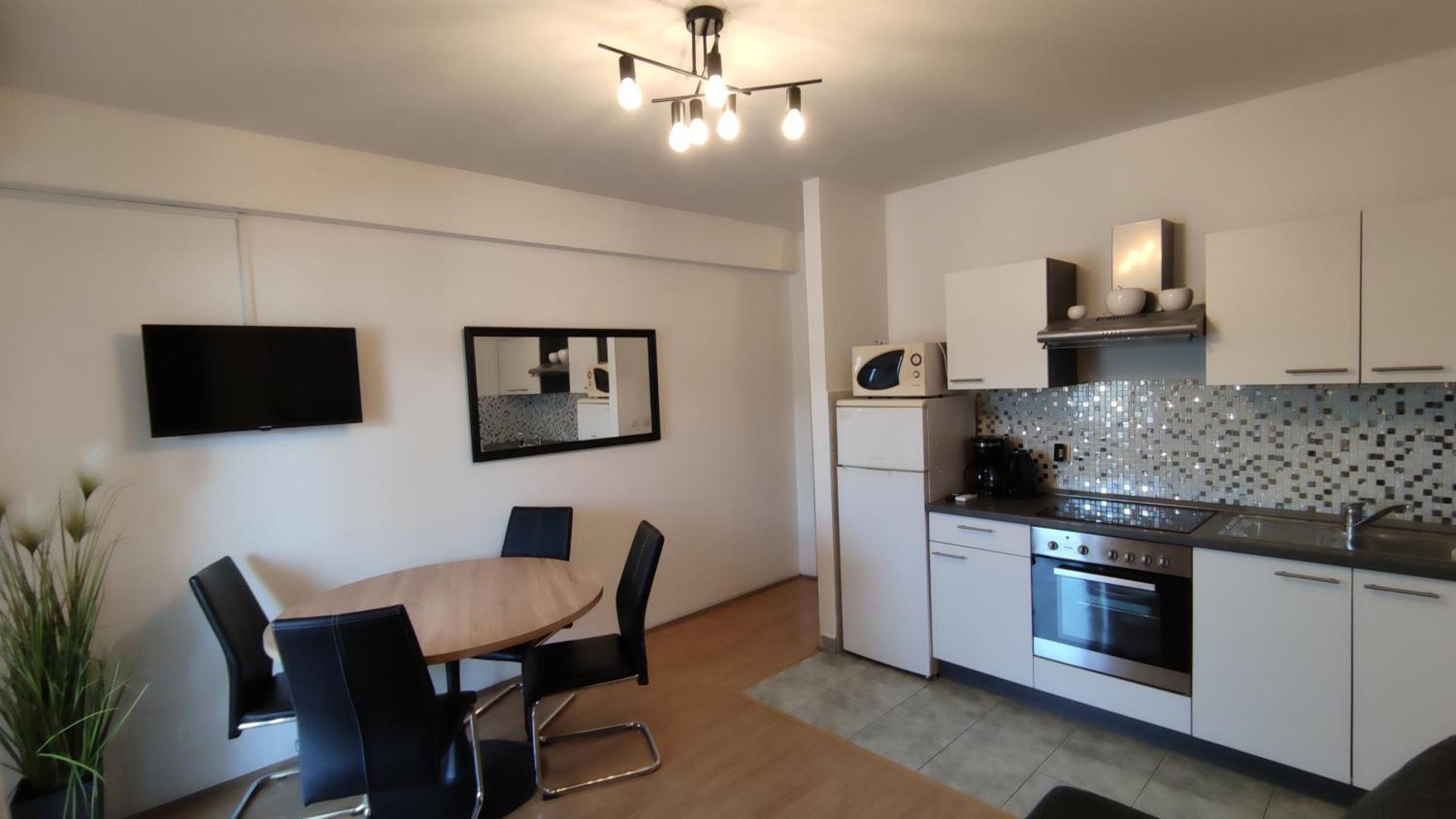Apartments Kapetanovi Dvori トロギール エクステリア 写真