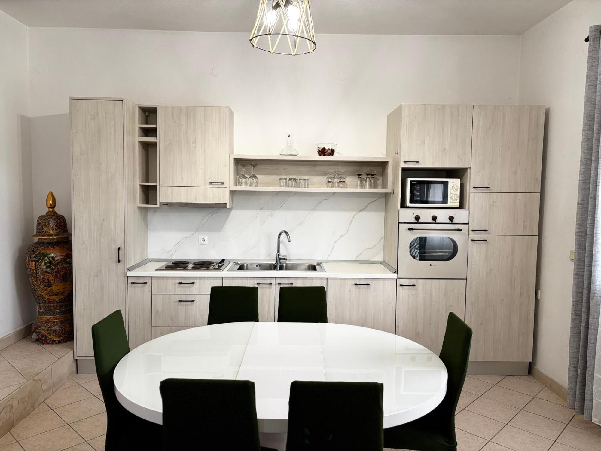 Apartments Kapetanovi Dvori トロギール エクステリア 写真
